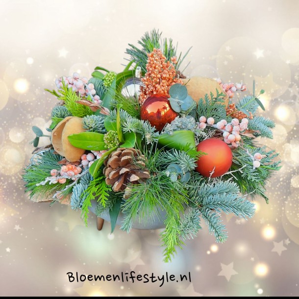 Kerststuk 'Koperachtig'