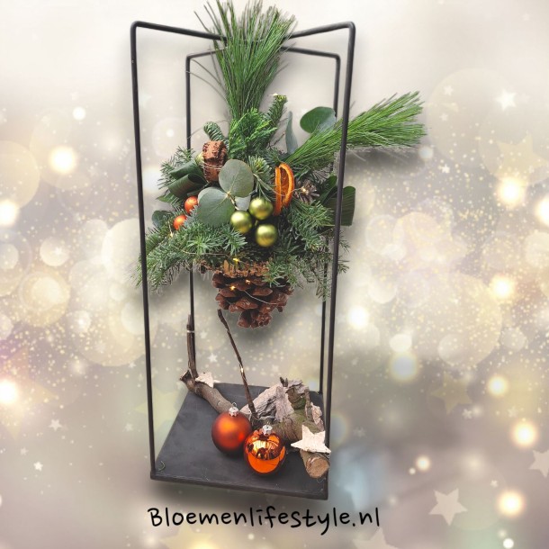 Kerststuk 'Denneappel'