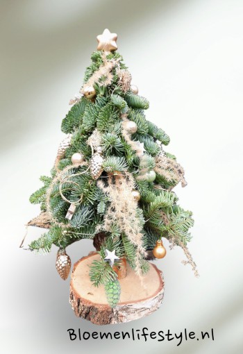Kerstboompjes en festoenen
