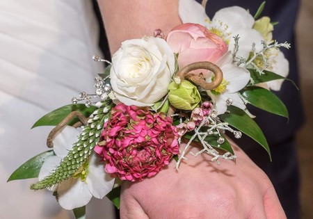 lood Terughoudendheid hoorbaar Corsages Bloem & Lifestyle Online Bloemisterij De Lier Westland