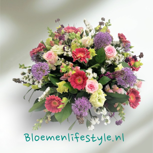 Biedermeier met Alliums