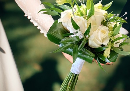 Bruidsboeket biedermeier met rozen
