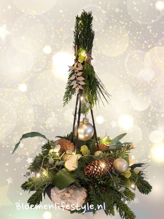 Luxe kerststuk op schaal