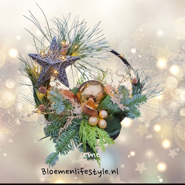 Kerststuk 'a Star is born'