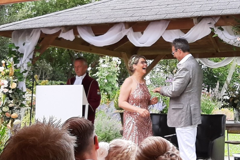 Bruidsbloemwerk René en Rosa