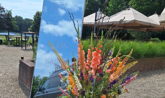 Zomers trouwbloemwerk