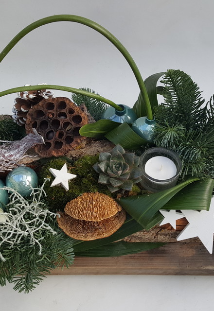 Kerststuk op steigerhout