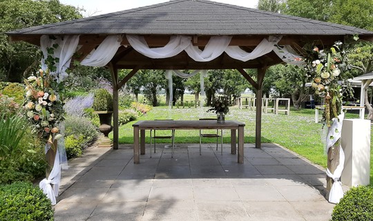 Bruidsbloemwerk René en Rosa