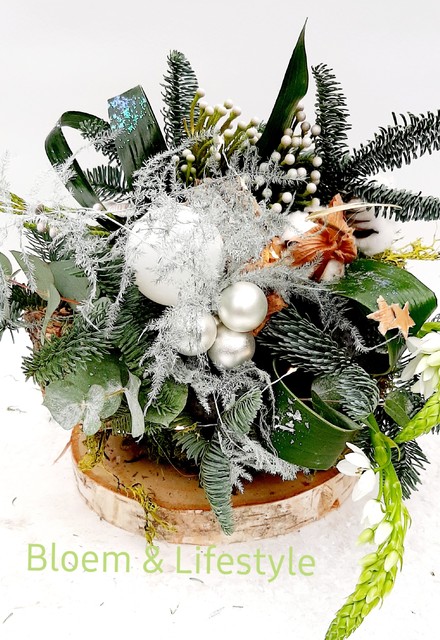 Kerststuk 'Eigentijds'